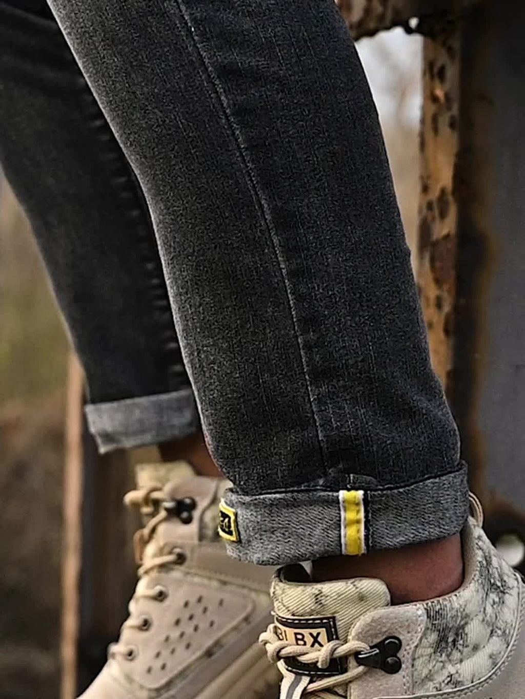 Men's Work Shoes Anti-smashing And Anti-piercing Steel Toe Shoes Anti-smashing And Anti-piercing Steel Toe Shoes Puncture Proof Anti-skid Steel Toe High Top Work Shoes Men's Steel Toe Anti-Puncture Breathable Lightweight Inde